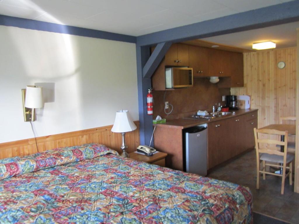 Lakeside Motel Williams Lake Exterior photo