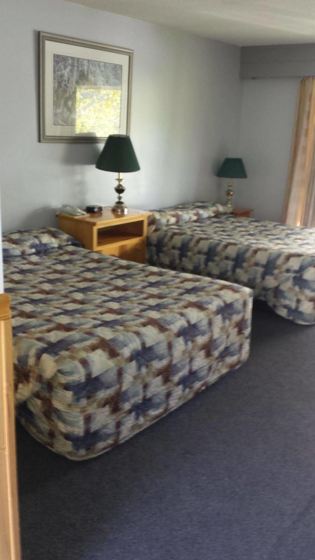 Lakeside Motel Williams Lake Exterior photo